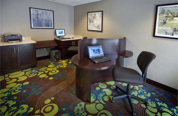 Hampton Inn Мебън Съоръжения снимка