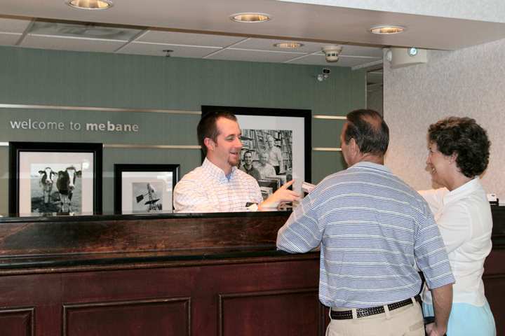 Hampton Inn Мебън Интериор снимка